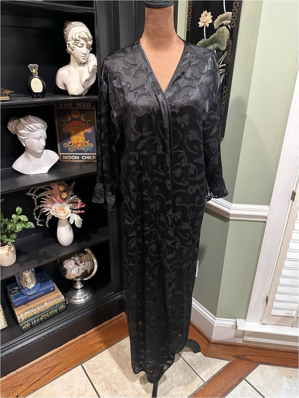 Chartreuse Burnout Velvet Black Rose Robe – Size Medium